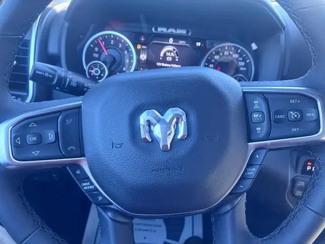 2026 Ram 1500 Big Horn Crew Cab 4x4 64 Box