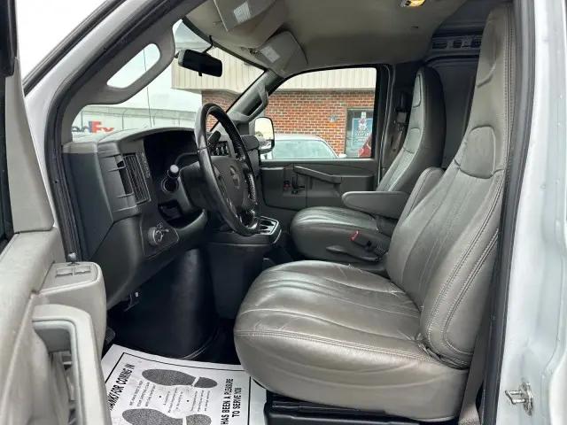 2023 GMC Savana Cargo RWD 2500 Regular Wheelbase Work Van