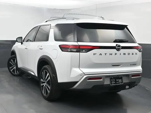 2025 Nissan Pathfinder Platinum FWD