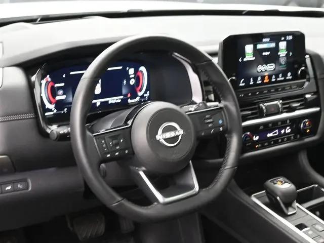 2025 Nissan Pathfinder Platinum FWD