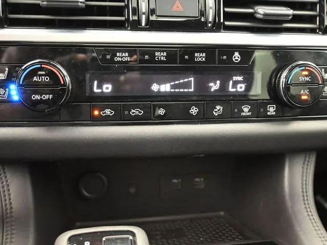2025 Nissan Pathfinder Platinum FWD
