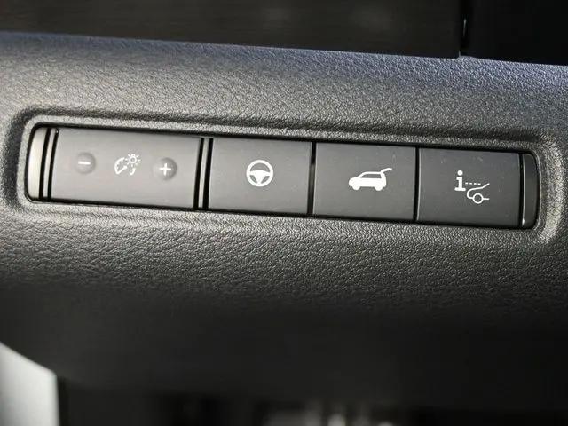 2025 Nissan Pathfinder Platinum FWD