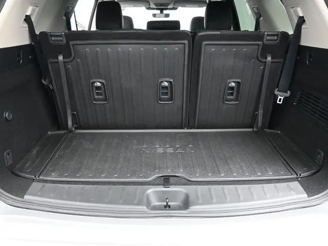 2025 Nissan Pathfinder Platinum FWD