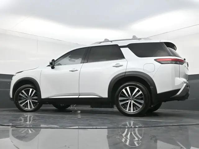 2025 Nissan Pathfinder Platinum FWD