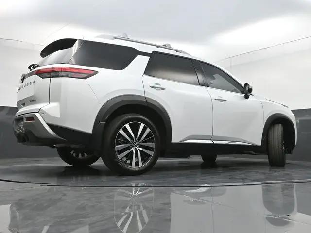2025 Nissan Pathfinder Platinum FWD