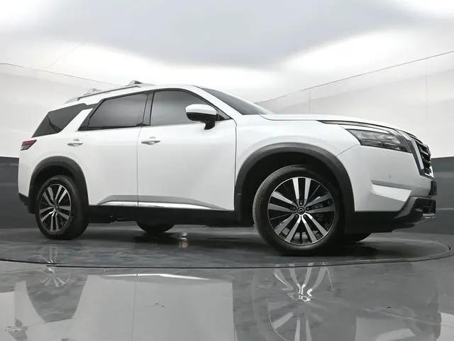 2025 Nissan Pathfinder Platinum FWD