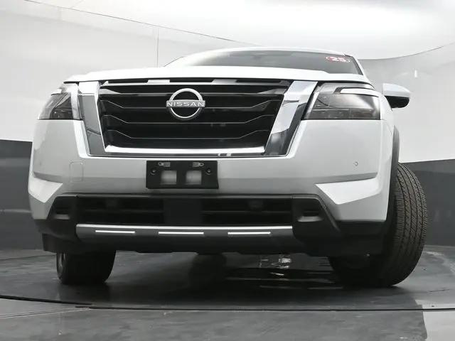 2025 Nissan Pathfinder Platinum FWD