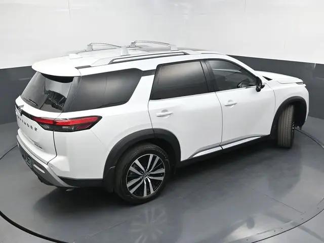 2025 Nissan Pathfinder Platinum FWD