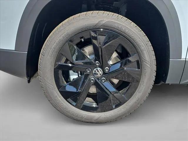 2026 Volkswagen Taos SE