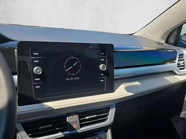 2026 Volkswagen Taos SE