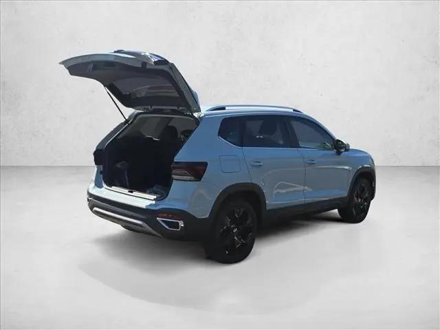 2026 Volkswagen Taos SE