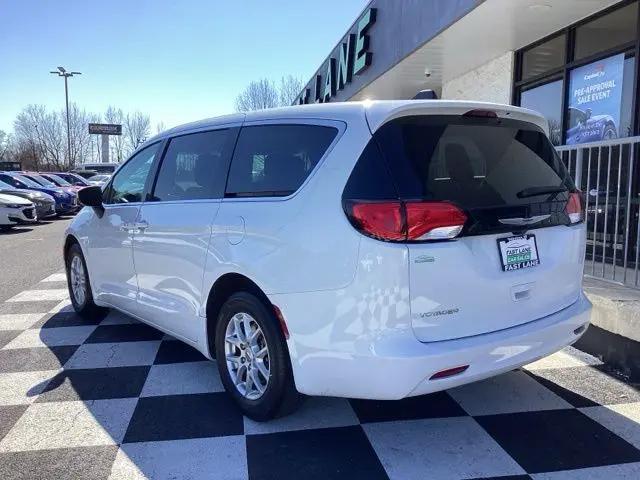 2023 Chrysler Voyager LX