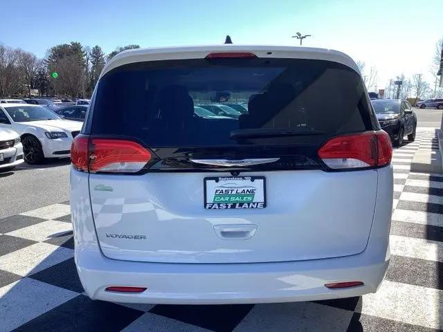 2023 Chrysler Voyager LX