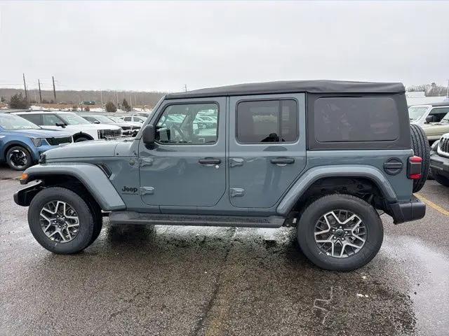 2026 Jeep Wrangler 4-Door Sahara 4x4