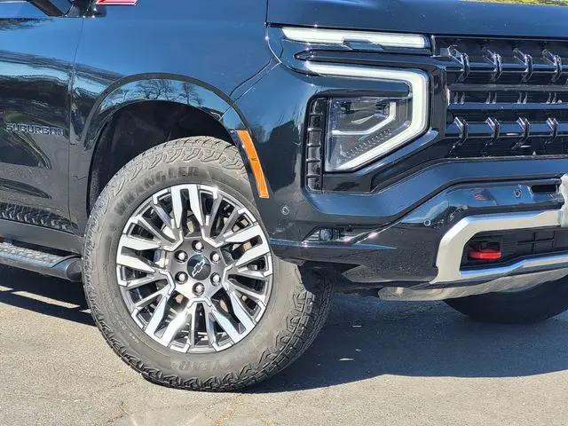 2025 Chevrolet Suburban 4WD Z71