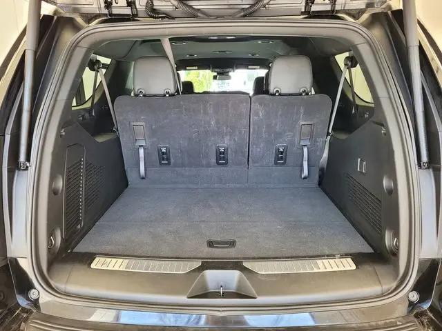 2025 Chevrolet Suburban 4WD Z71
