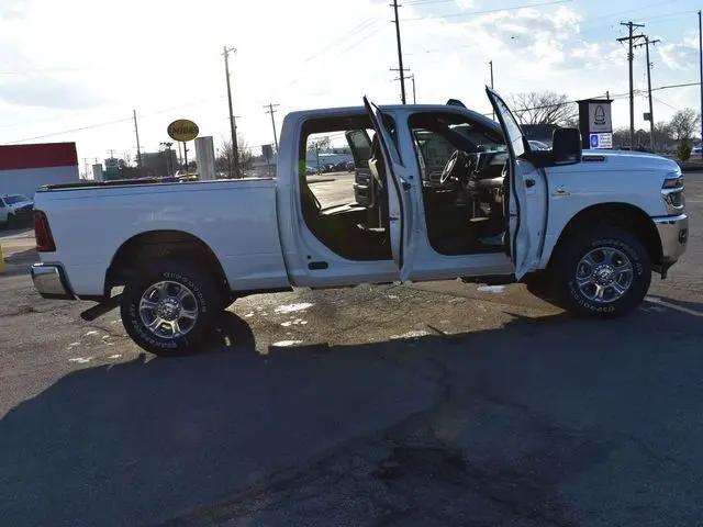 2026 Ram 3500 Big Horn Crew Cab 4x4 6'4" Box