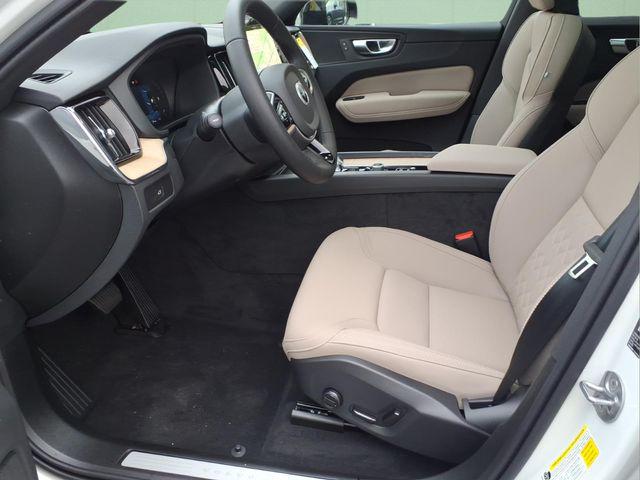 2026 Volvo XC60 B5 Core