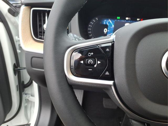 2026 Volvo XC60 B5 Core