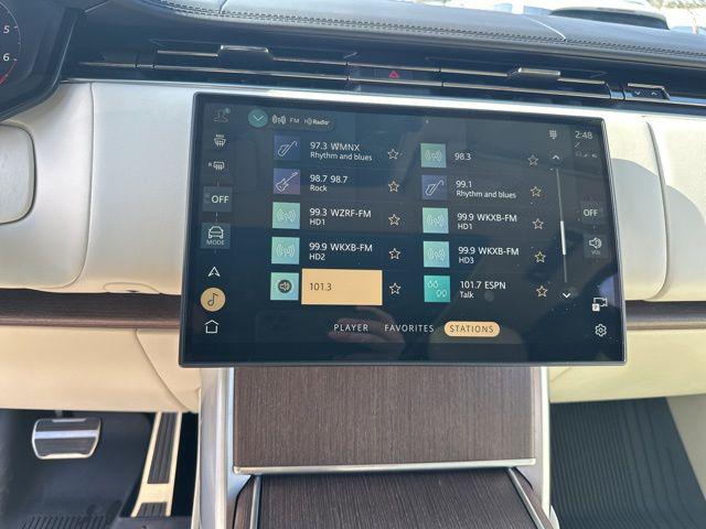 2025 Land Rover Range Rover P550e SE