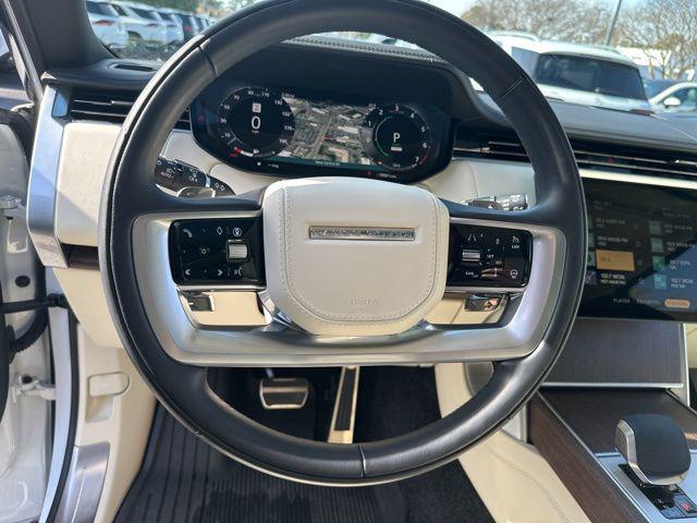 2025 Land Rover Range Rover P550e SE
