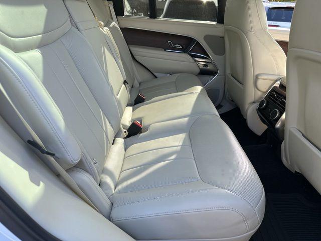 2025 Land Rover Range Rover P550e SE