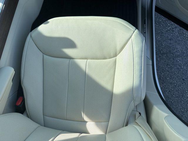 2025 Land Rover Range Rover P550e SE