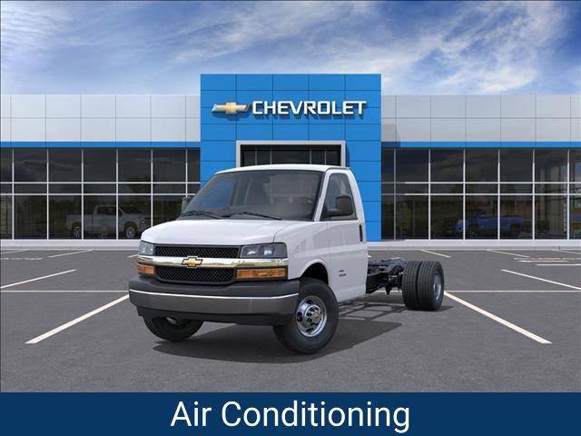 2026 Chevrolet Express Cutaway 4500 Van