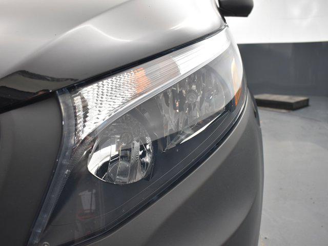 2022 Mercedes-Benz Metris Standard Roof 126" Wheelbase