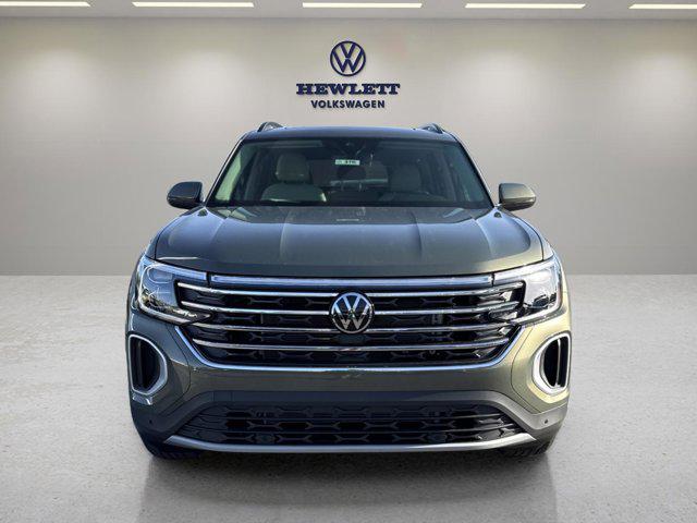 2026 Volkswagen Atlas SE with Technology