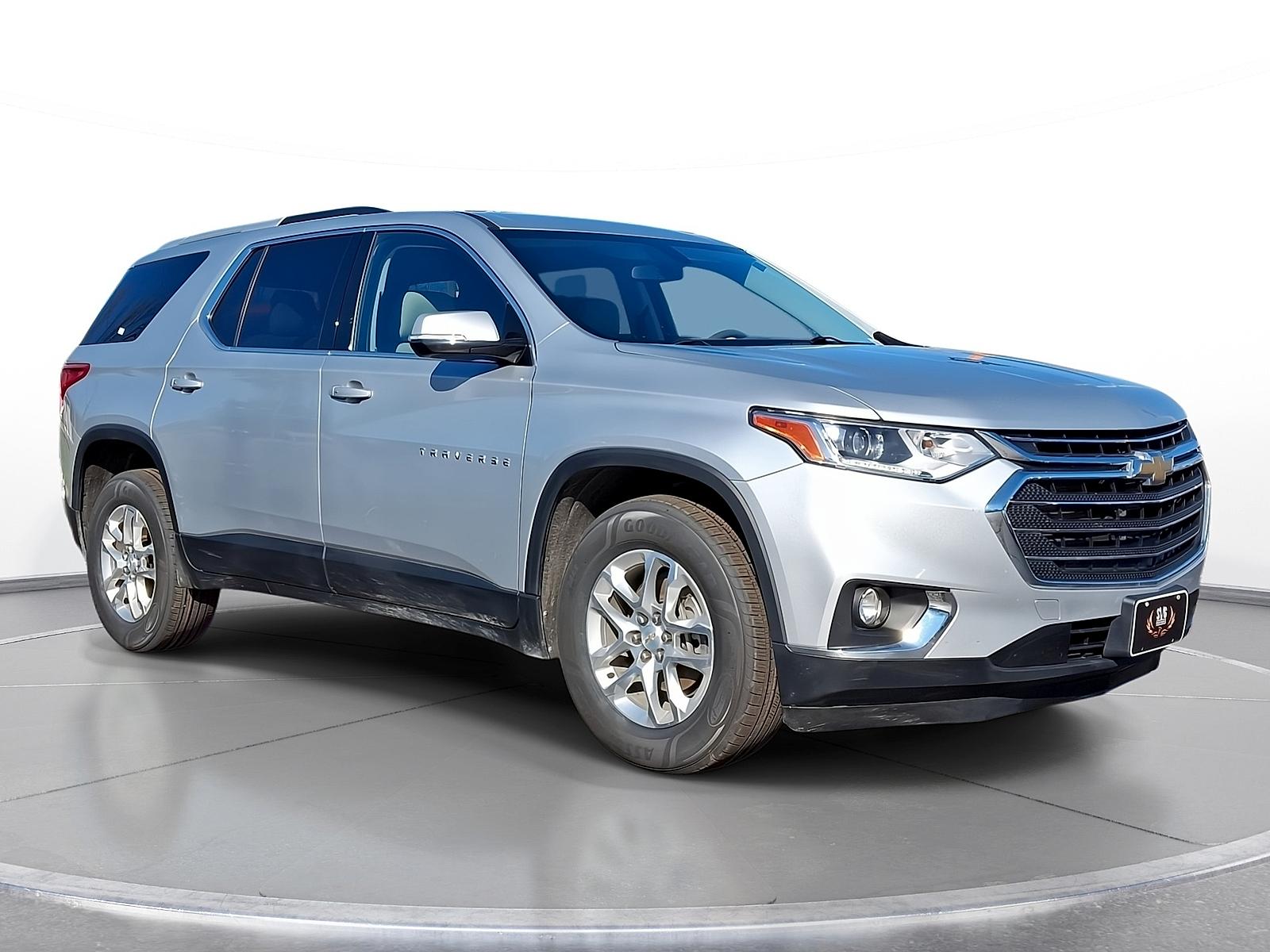 2018 Chevrolet Traverse LT Cloth FWD
