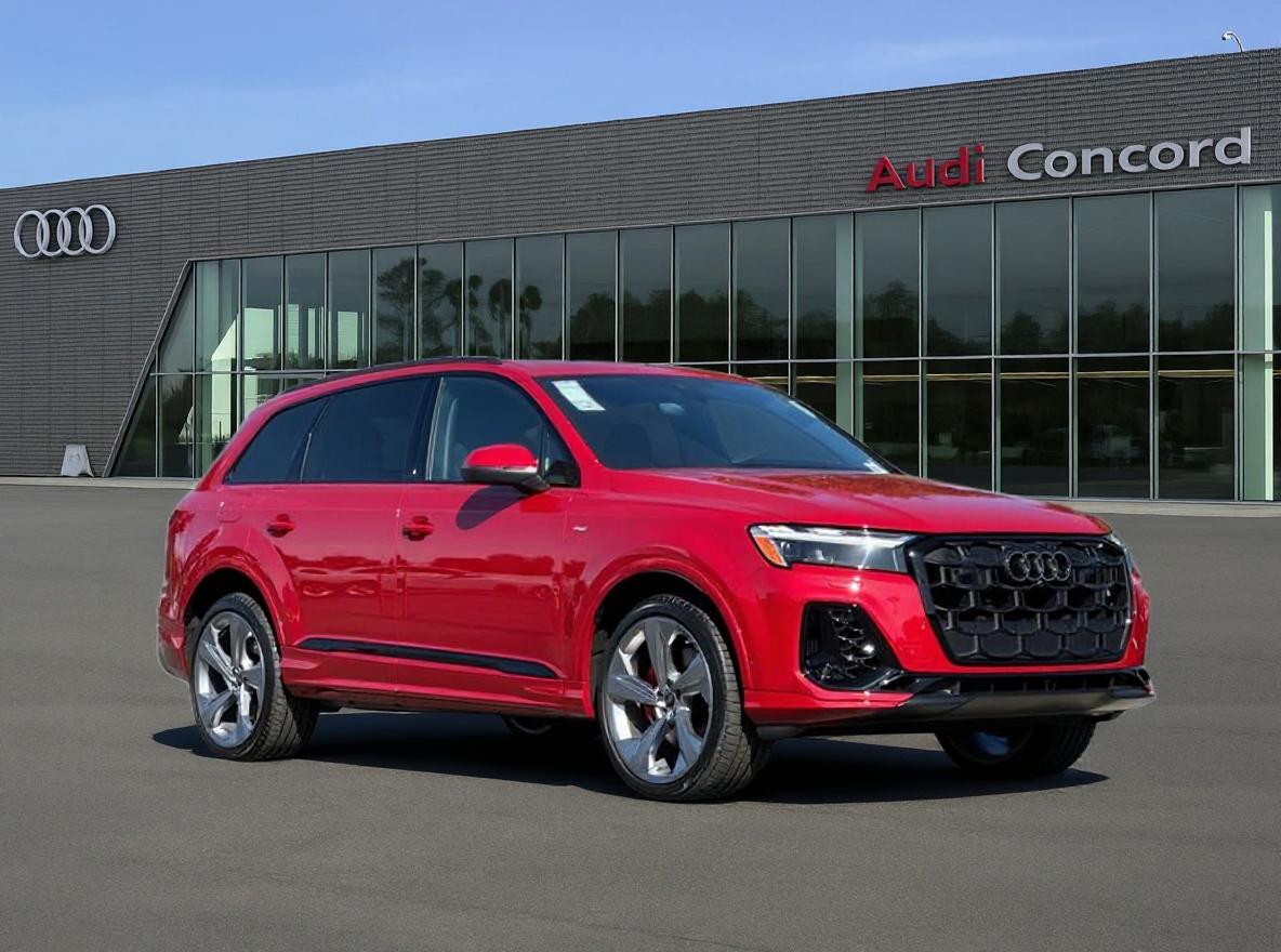 Chili red metallic 2026 Audi Q7 quattro Prestige 55 TFSI SUV / Crossover All-Wheel Drive Automatic