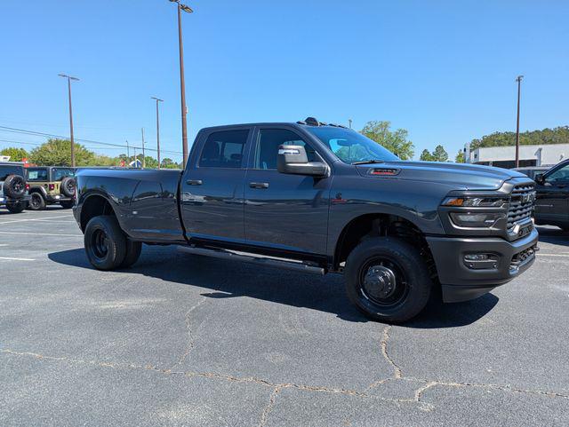 2026 RAM Ram 3500 RAM 3500 TRADESMAN CREW CAB 4X4 8 BOX