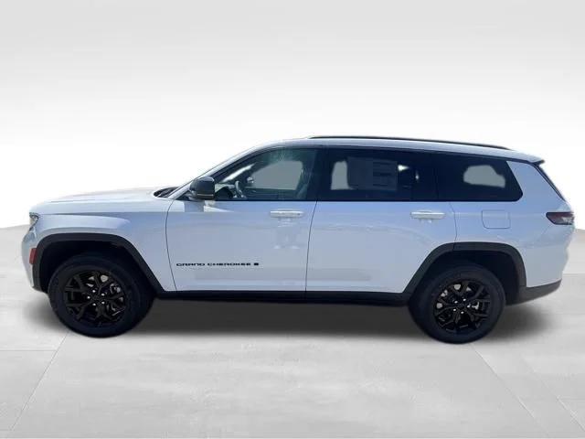 2026 Jeep Grand Cherokee GRAND CHEROKEE L LAREDO ALTITUDE 4X4