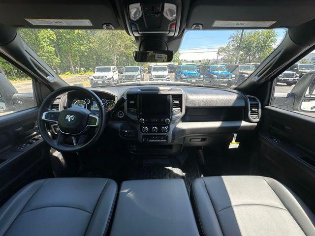 2026 RAM Ram 5500 Chassis Cab RAM 5500 TRADESMAN CHASSIS CREW CAB 4X4 84 CA