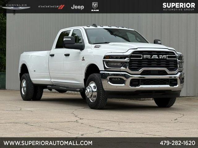 2026 RAM Ram 3500 RAM 3500 TRADESMAN CREW CAB 4X4 8 BOX