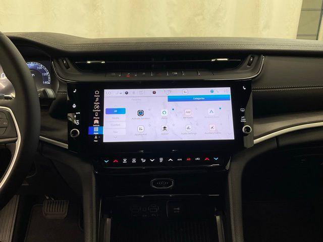 2026 Jeep Grand Cherokee Altitude 4x4
