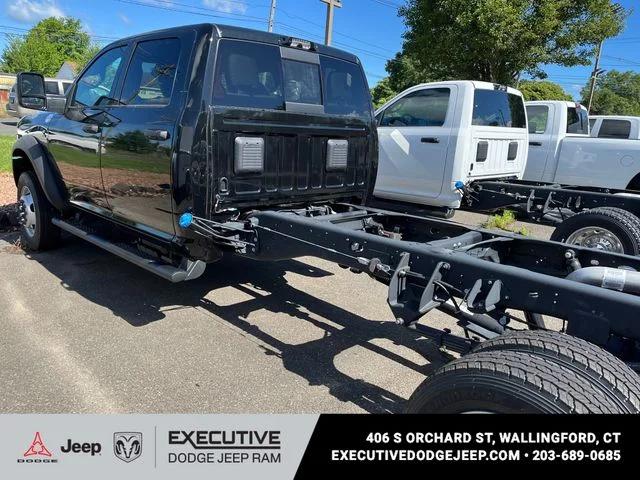 2026 RAM 5500 Chassis RAM 5500 TRADESMAN CHASSIS CREW CAB 4X4 84 CA