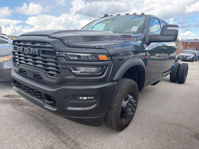 2026 RAM 3500 Chassis RAM 3500 TRADESMAN CREW CAB CHASSIS 4X4 60 CA