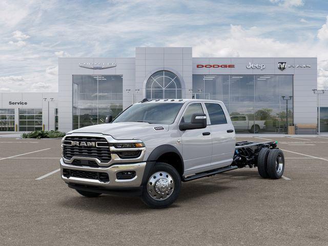 2026 RAM 5500 Chassis RAM 5500 TRADESMAN CHASSIS CREW CAB 4X4 84 CA