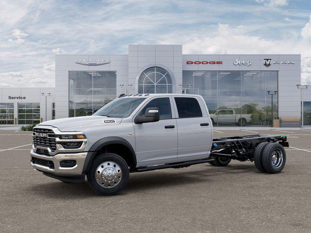 2026 RAM 5500 Chassis RAM 5500 TRADESMAN CHASSIS CREW CAB 4X4 84 CA