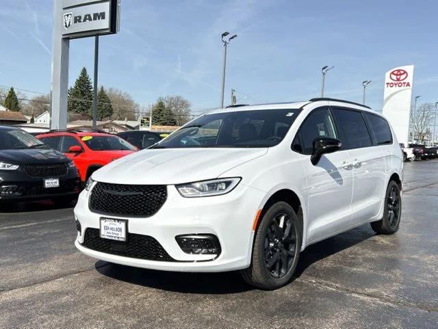 2026 Chrysler Pacifica Limited AWD