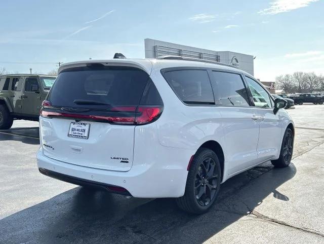 2026 Chrysler Pacifica Limited AWD
