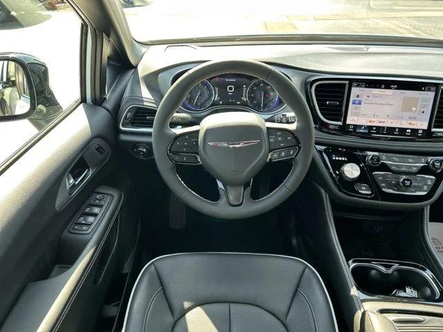 2026 Chrysler Pacifica Limited AWD