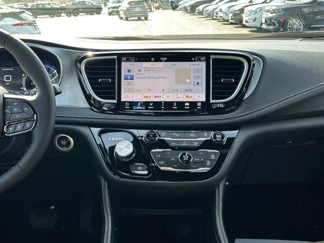 2026 Chrysler Pacifica Limited AWD