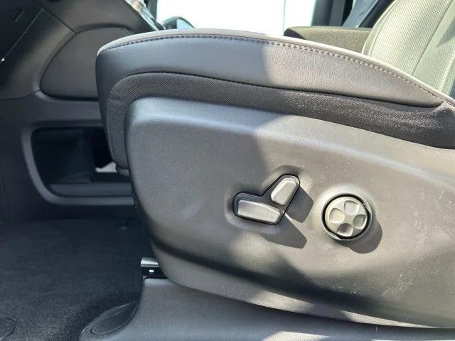 2026 Chrysler Pacifica Limited AWD