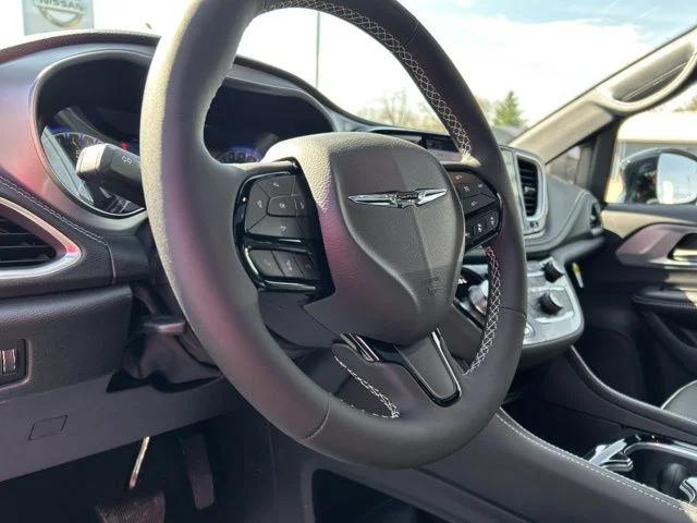 2026 Chrysler Pacifica Limited AWD