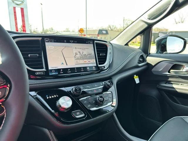 2026 Chrysler Pacifica Limited AWD