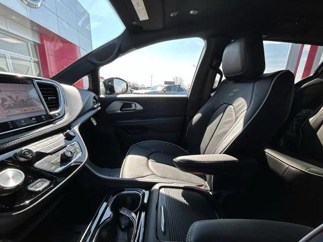 2026 Chrysler Pacifica Limited AWD