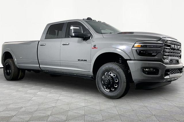 2026 RAM 3500 RAM 3500 LIMITED CREW CAB 4X4 8 BOX